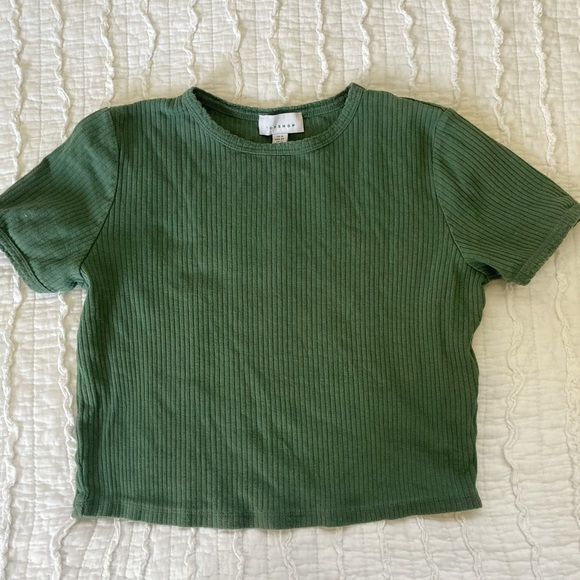 Topshop Tops - Green cropped tee
